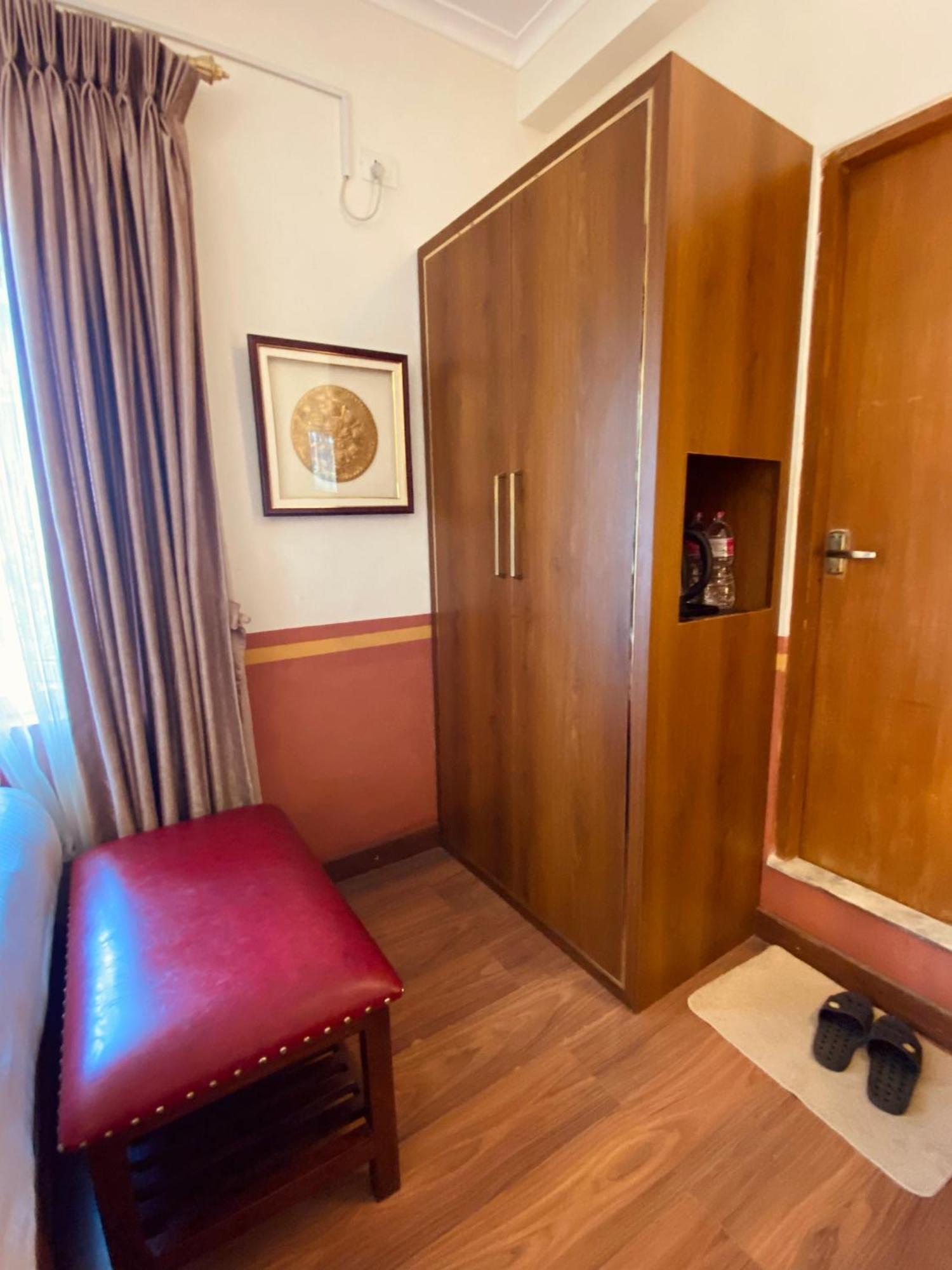 Three Jewels Boutique Hotel Pokhara Luaran gambar