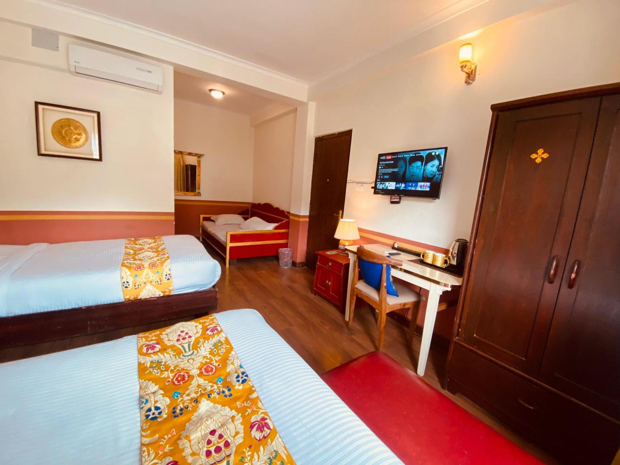 Three Jewels Boutique Hotel Pokhara Luaran gambar