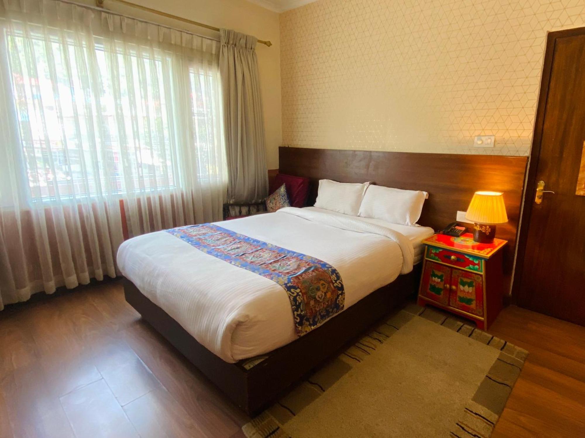 Three Jewels Boutique Hotel Pokhara Luaran gambar