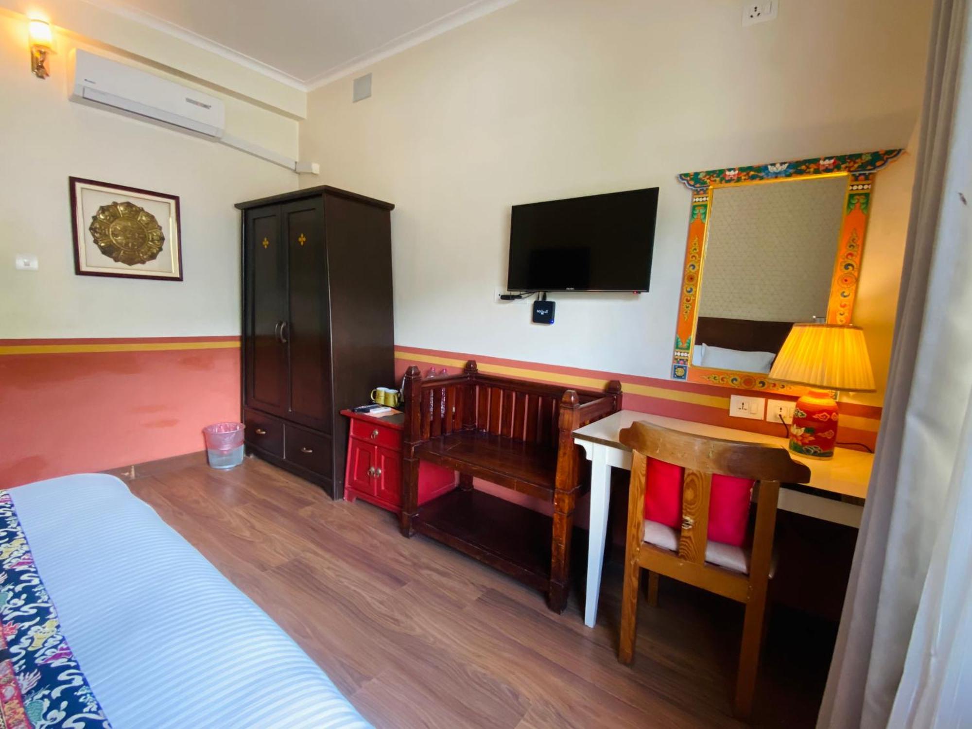 Three Jewels Boutique Hotel Pokhara Luaran gambar
