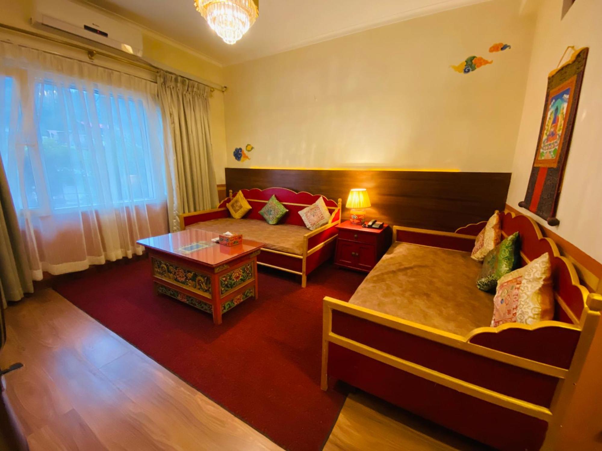 Three Jewels Boutique Hotel Pokhara Luaran gambar