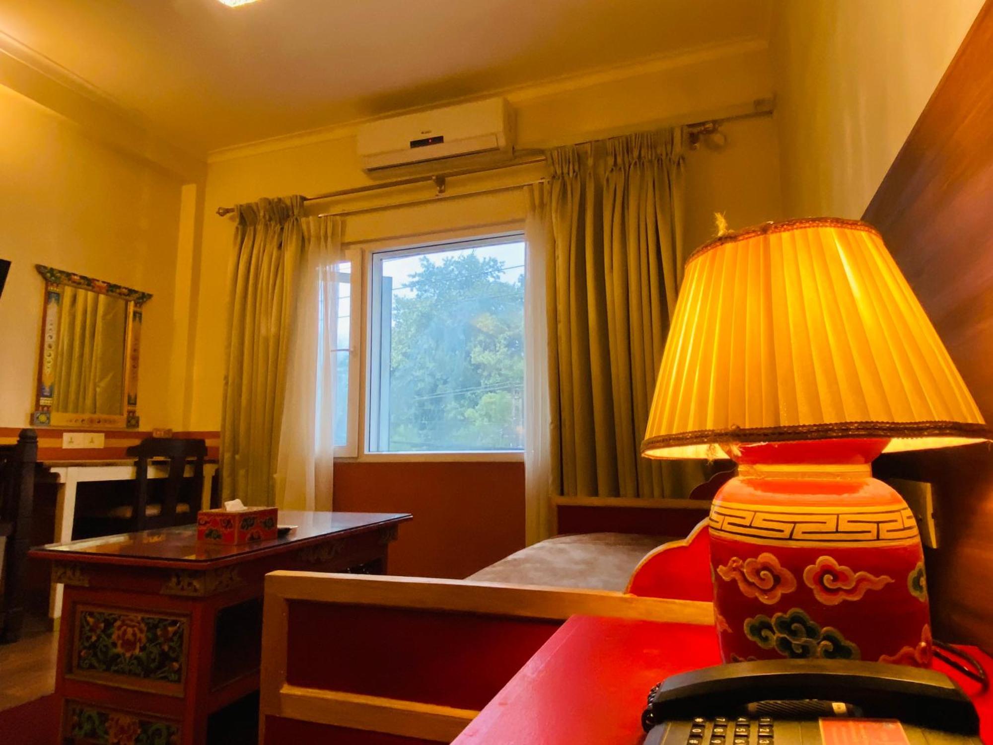 Three Jewels Boutique Hotel Pokhara Luaran gambar